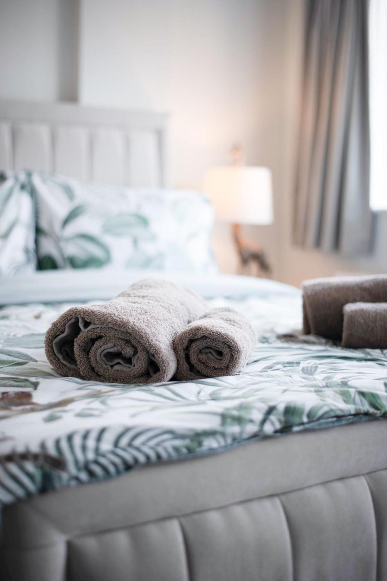 Jungle Escape, City Apartment With Parking & Terrace Chester Eksteriør bilde